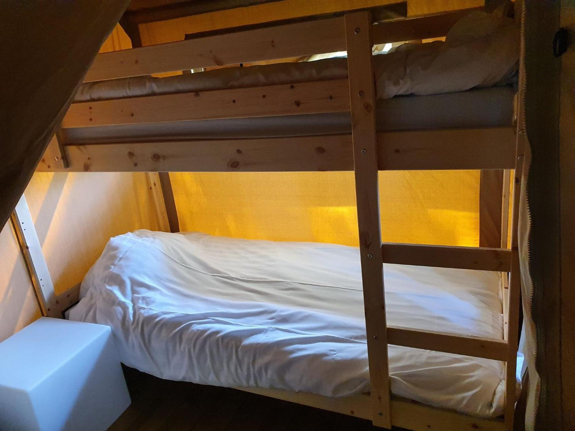 Camping De Oude Rijn Ter Aar Chambre photo